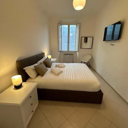 снеск Q,r-с0de First -,-lamacci 2 In Apartman *